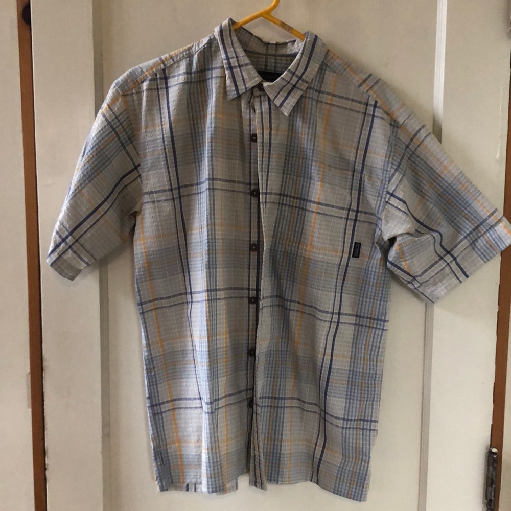 Men’s Patagonia shirt size small